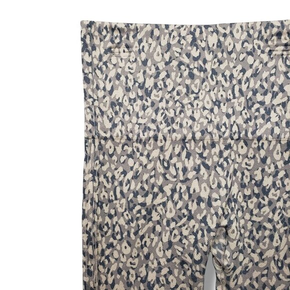 Spanx Look At Me Now Seamless Cropped Leggings Womens XS Animal Print Brown - Picture 3 of 7